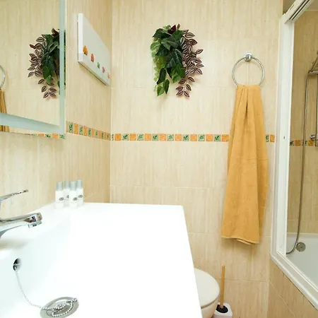 アパート Elena - By Az