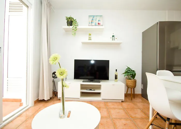 Elena - By Az Apartament *