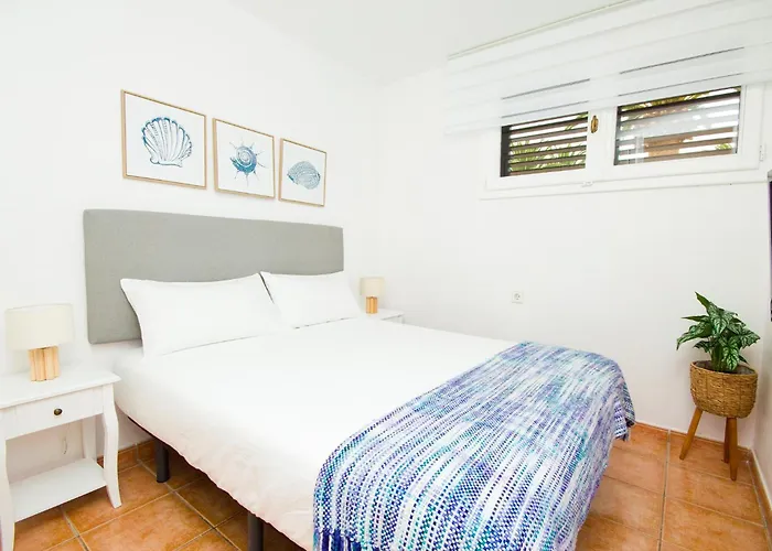 Elena - By Az アパート *